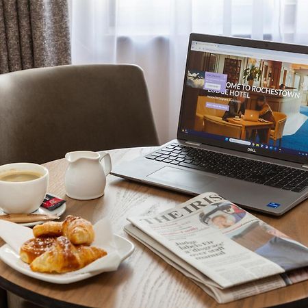 Rochestown Lodge Hotel Дун-Лэаре Экстерьер фото