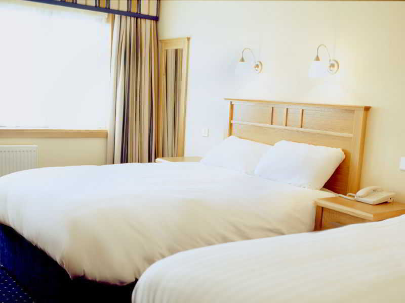 Rochestown Lodge Hotel Дун-Лэаре Экстерьер фото